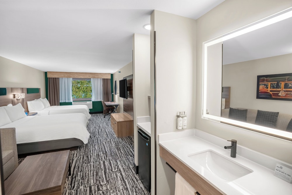 Holiday Inn Express & Suites Hayward by IHG - photo 11