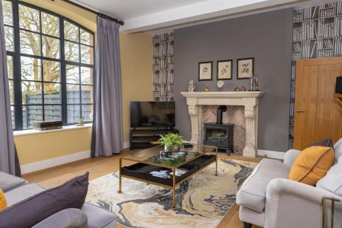 5 Tarn End luxurious cottage with view to Talkin Tarn near Hadrians Wall & the Lake District — 4-Star Luxury Hotel in Brampton, United Kingdom