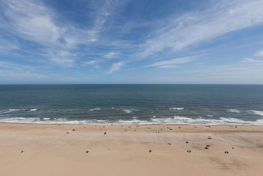 Wyndham Virginia Beach Oceanfront - photo 2