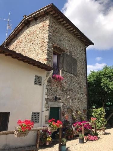 Residenza San Matteo — 4-Star Luxury Hotel in Calenzano, Italy