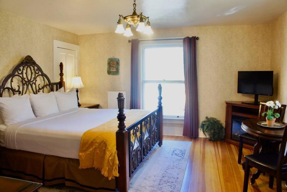 Avenue Hotel Bed & Breakfast - photo 36