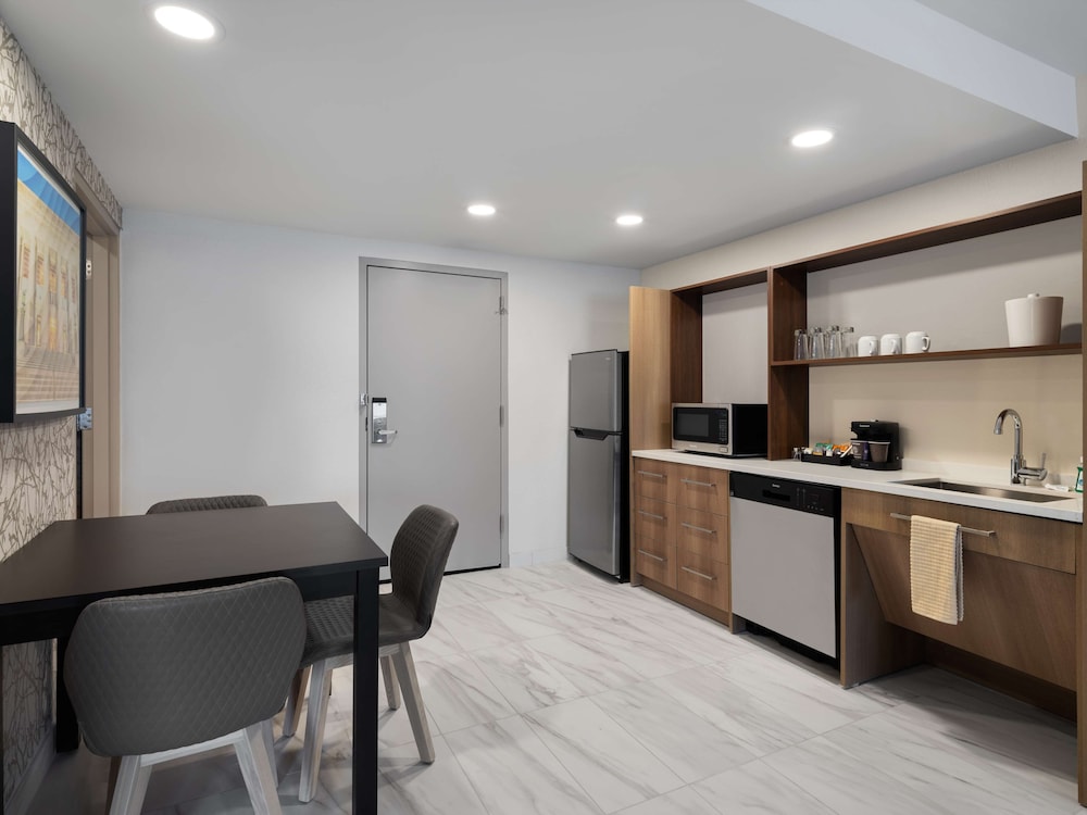 Home2 Suites by Hilton Brownsburg - photo 14