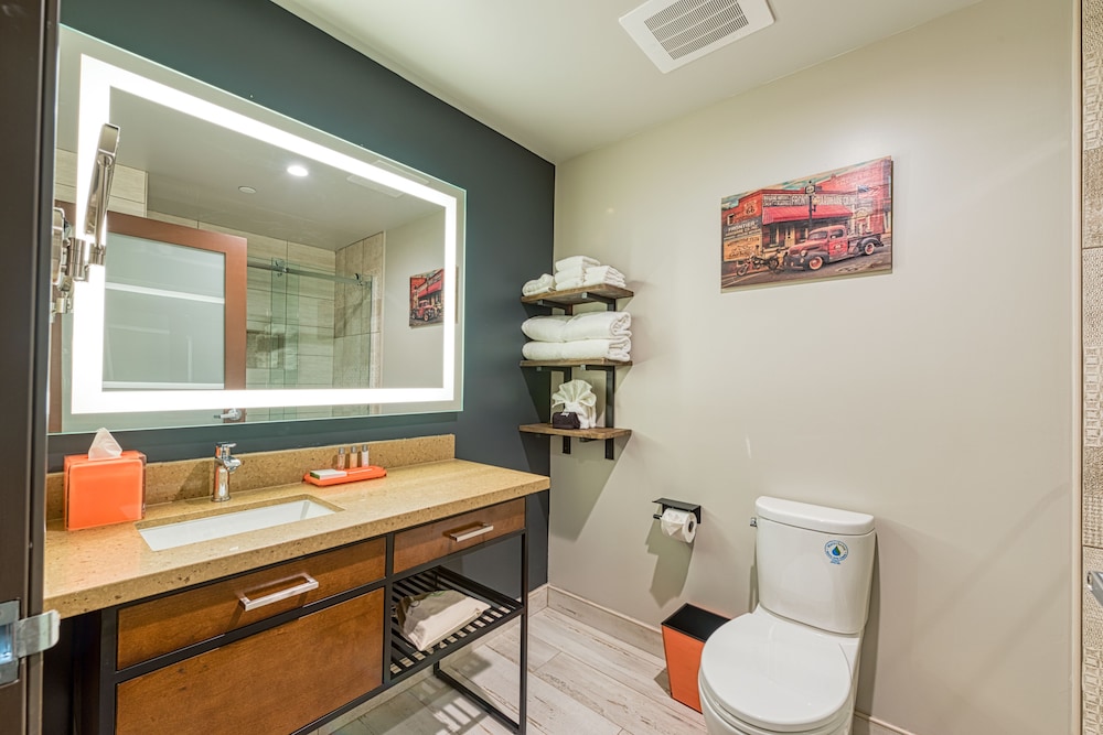 Hotel Lexen Newhall - photo 35