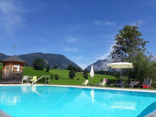 Landhotel Häuserl im Wald — hotel in Oeblarn