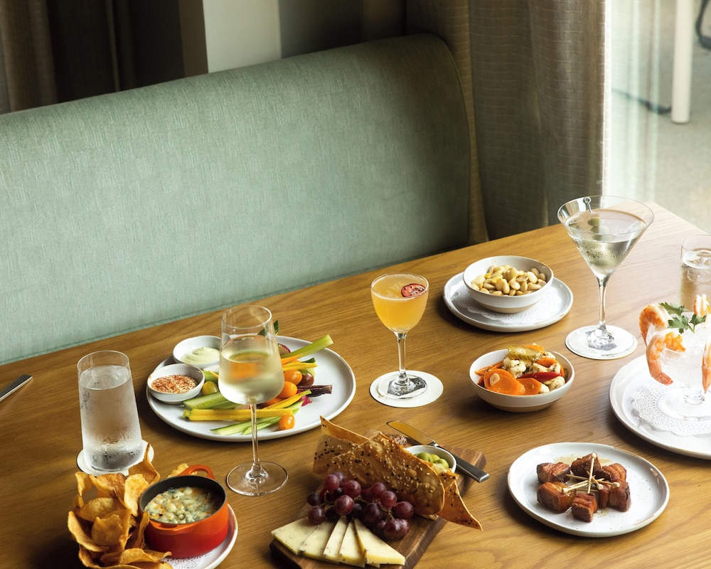 Hutton Hotel - photo 41