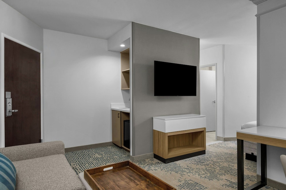 SpringHill Suites Lehi at Thanksgiving Point - photo 5