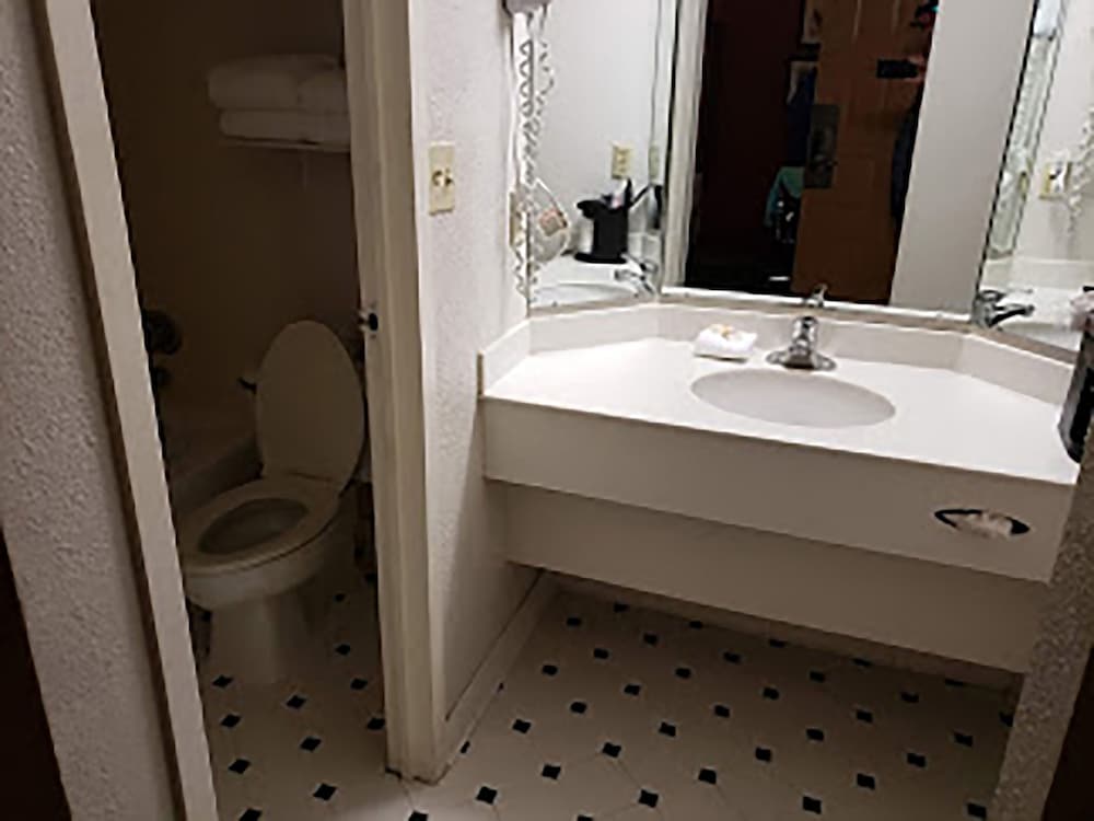 La Quinta Inn Merrillville - photo 29