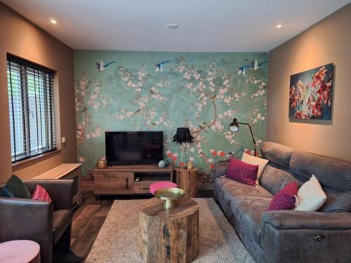 Bosnest De Specht een knus boshuisje met privetuin in Otterlo nabij Veluwepark in Otterlo, Netherlands