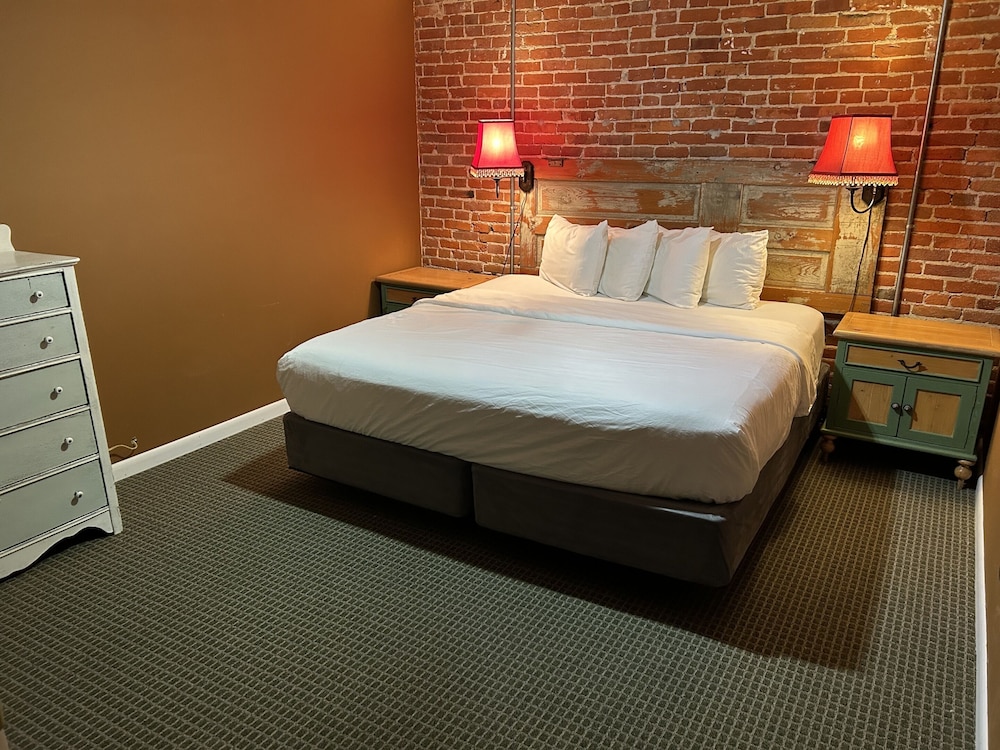 William Watson Hotel - photo 21