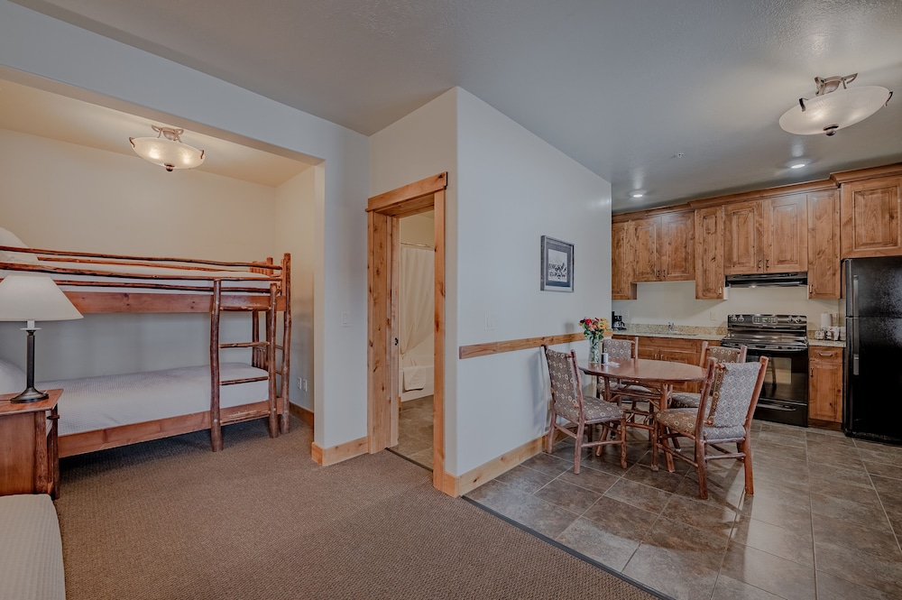 Cowboy Village Resort - photo 18