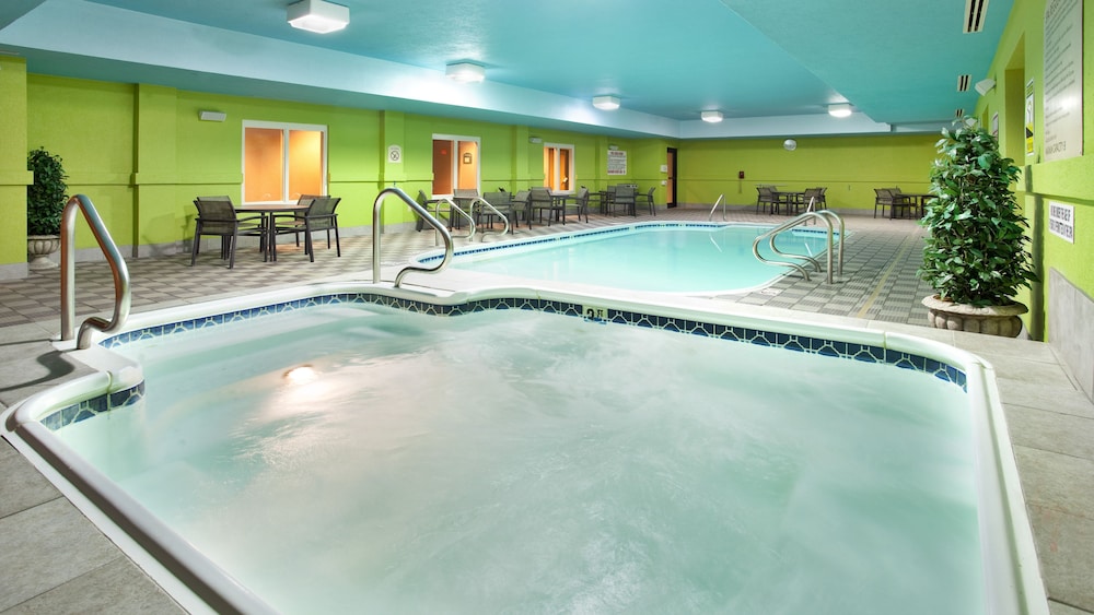 Holiday Inn Express Kearney by IHG - photo 44