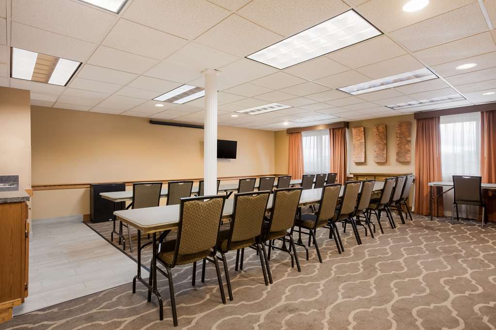 Best Western Kendallville Inn - photo 8