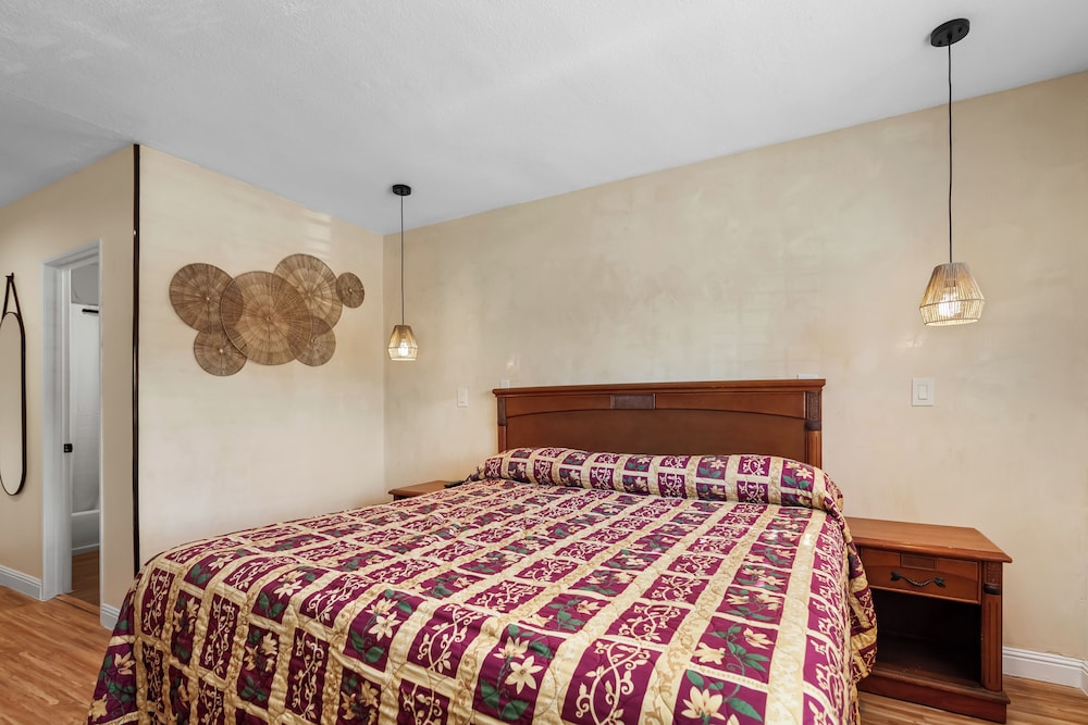 Beverly Inn - photo 31