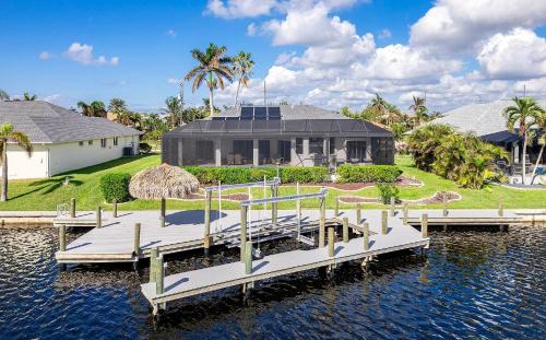 Pelican Villa Kokomo Waterfront Oasis in Cape Coral FL — 4-Star Luxury Hotel in Cape Coral, United States