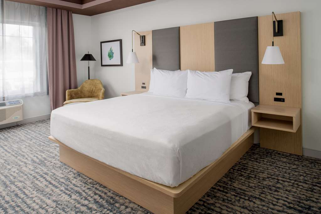 Best Western Premier Keizer Salem Hotel - photo 8