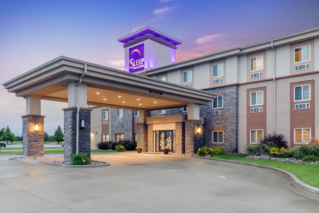 Sleep Inn Suites Grand Forks Near Alerus Center — Grand Forks