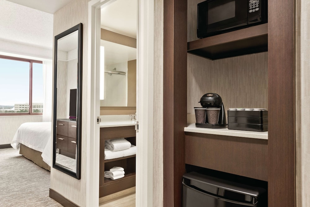 Embassy Suites by Hilton Chicago North Shore Deerfield - photo 20