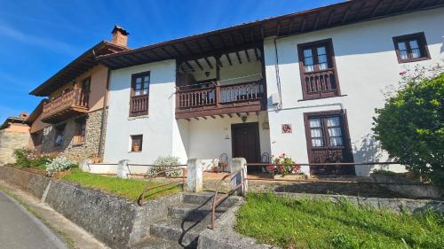 Vivienda Vacacional Casa Casenti — 4-Star Luxury Hotel in Llanes, Spain