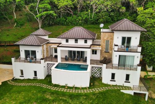 Bill’s Retreat in Unknown City, Honduras