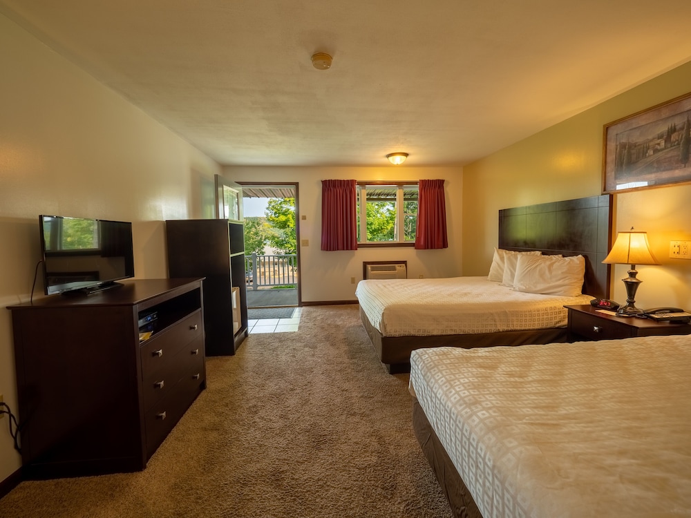 Lake 'N Pines Motel - photo 15