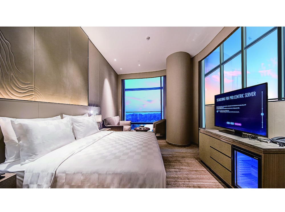 Golden Eagle Summit Hotel Nanjing China - carbon neutral hotel in Nanjing