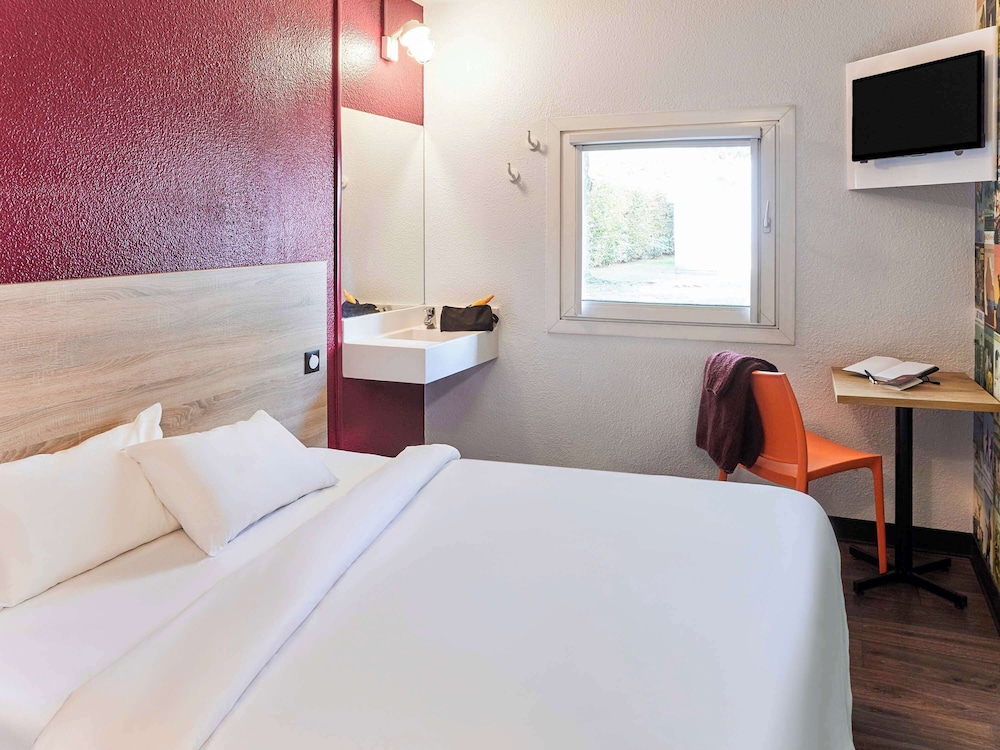 hotelF1 Lille Metropole