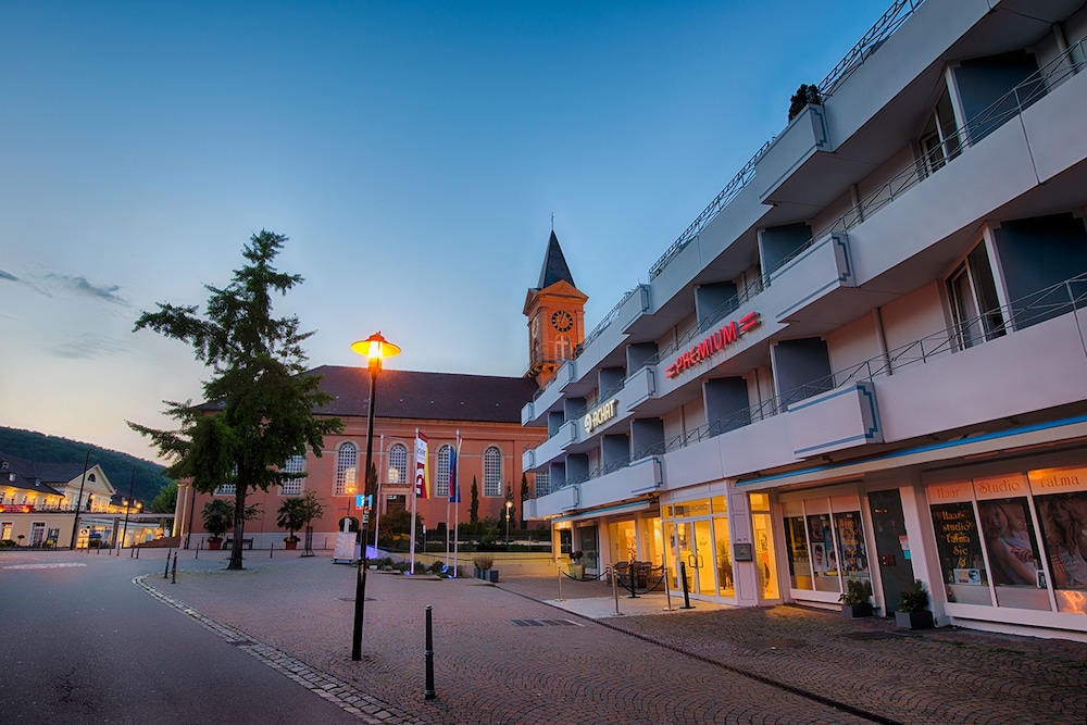 Achat Hotel Bad Dürkheim — 4-Star Luxury Hotel in Bad Duerkheim, Germany