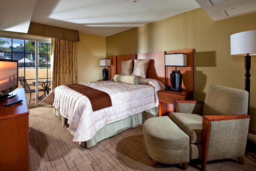 Winners Circle Resort - photo 5