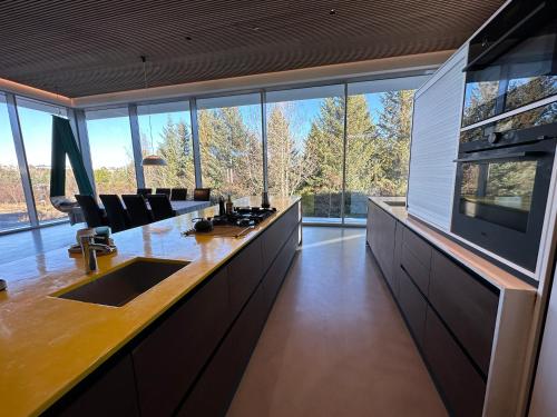 Villa by the lake Elliðavatn Birta Rentals — 4-Star Luxury Hotel in Reykjavik, Iceland