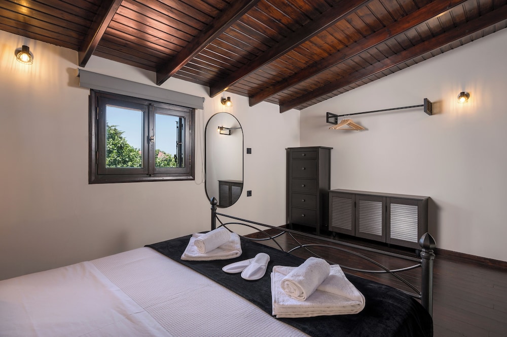 Eightyfour Living with private pool — Chania — photo 4