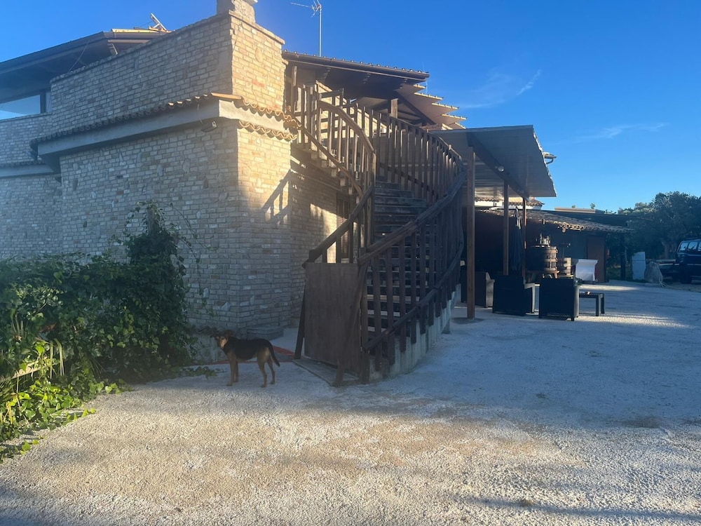 Agriturismoiltratturo — 4-Star Luxury Hotel in Vasto, Italy