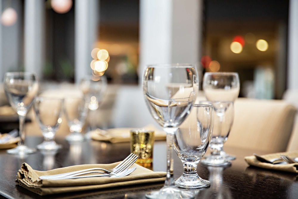 DoubleTree by Hilton Fairfield Hotel & Suites - photo 42