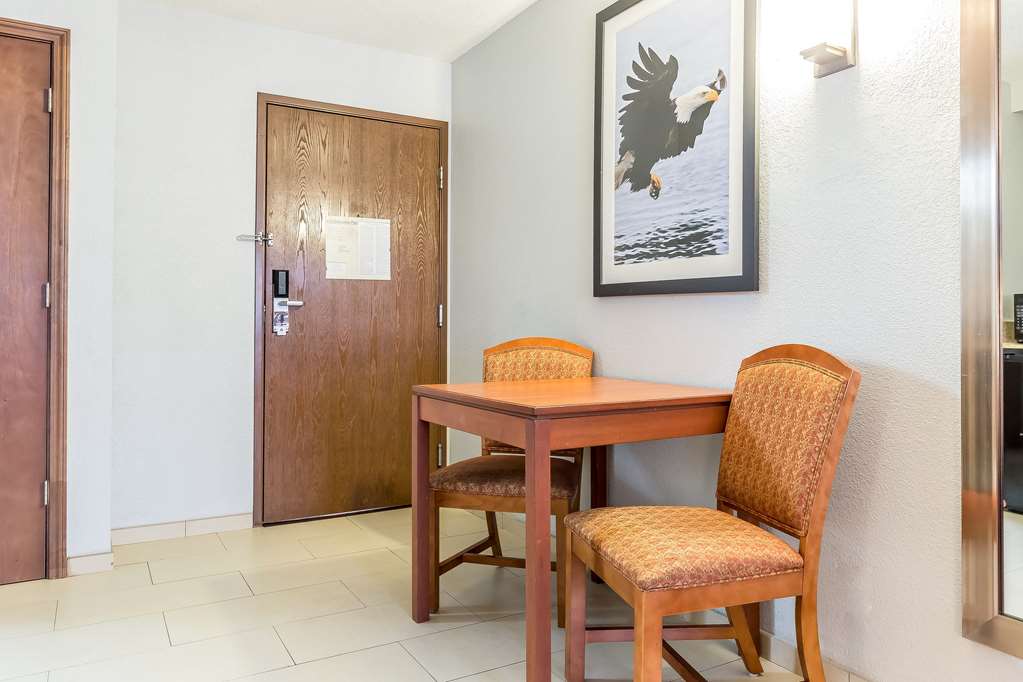 Comfort Inn Alton near I 255 - photo 28