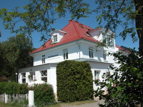 Haus Sonneneck 1 — 4-Star Luxury Hotel in Ostseebad Dierhagen, Germany