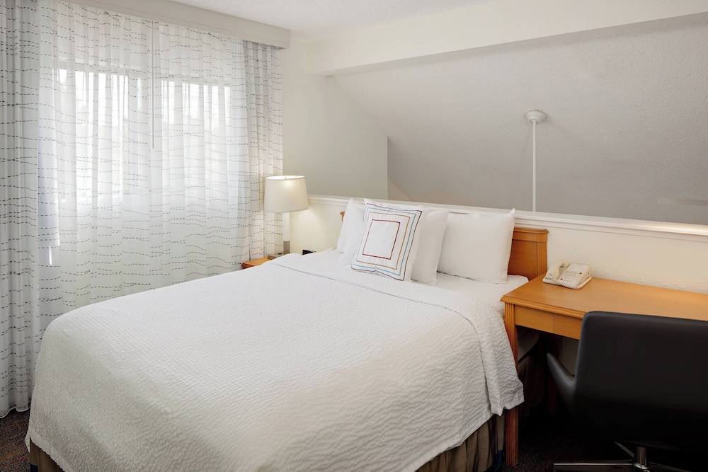 Residence Inn by Marriott Detroit Troy Madison Heights - photo 5