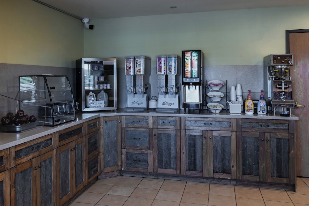 Baymont by Wyndham Pinedale - photo 98