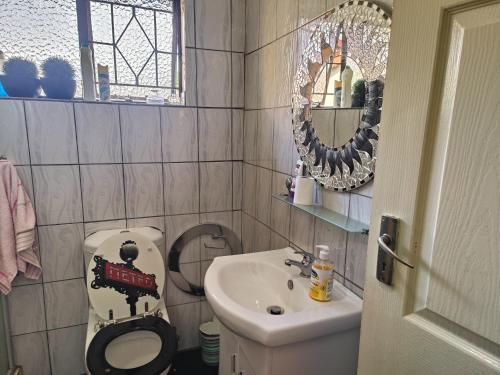Lesedi Back Packers - carbon neutral hotel in Unknown City