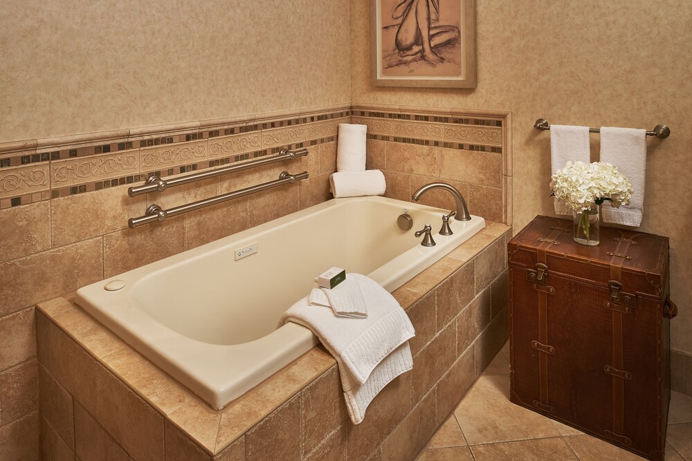 Stephanie Inn - photo 28