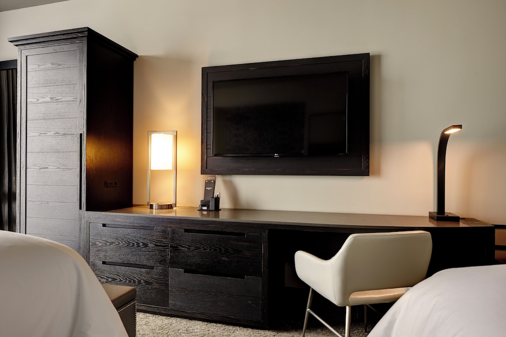 Archer Hotel Austin at the Domain - photo 18