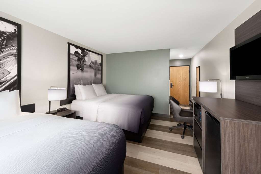 Super 8 by Wyndham Big Timber - photo 17