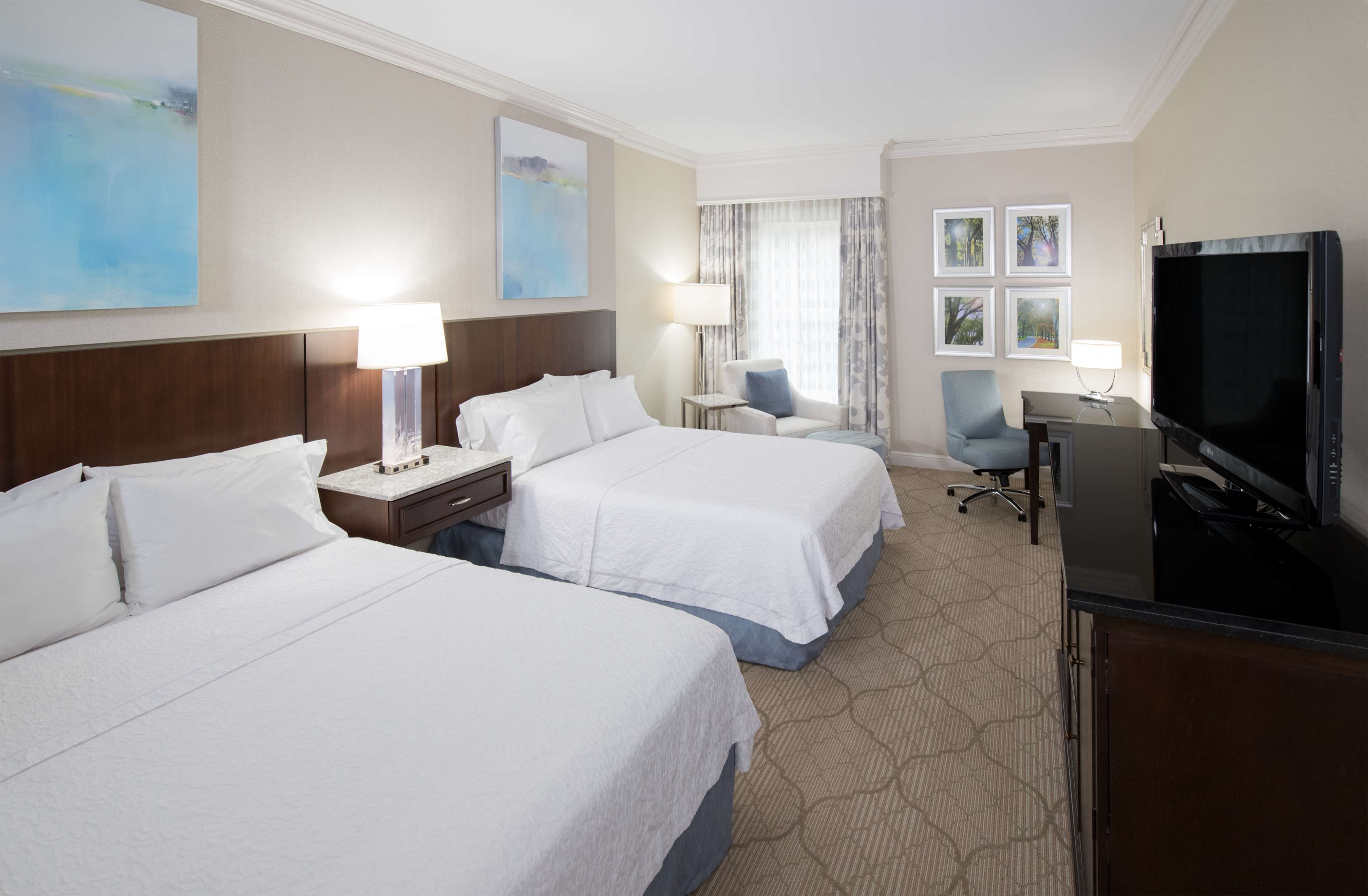 Hampton Inn & Suites Charlotte SouthPark at Phillips Place - photo 31