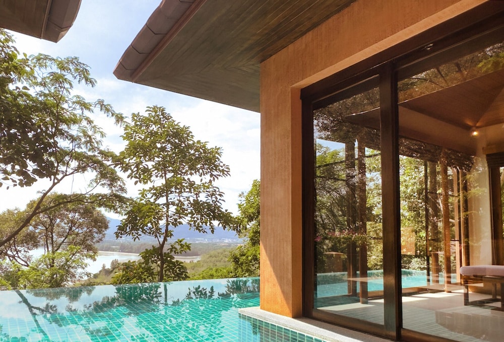 Korsiri Villas — 4-Star Luxury Hotel in Wichit, Thailand