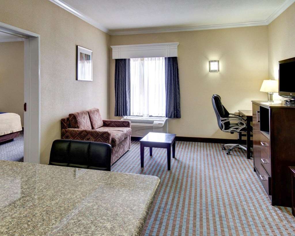 Comfort Inn Corsicana East - photo 41