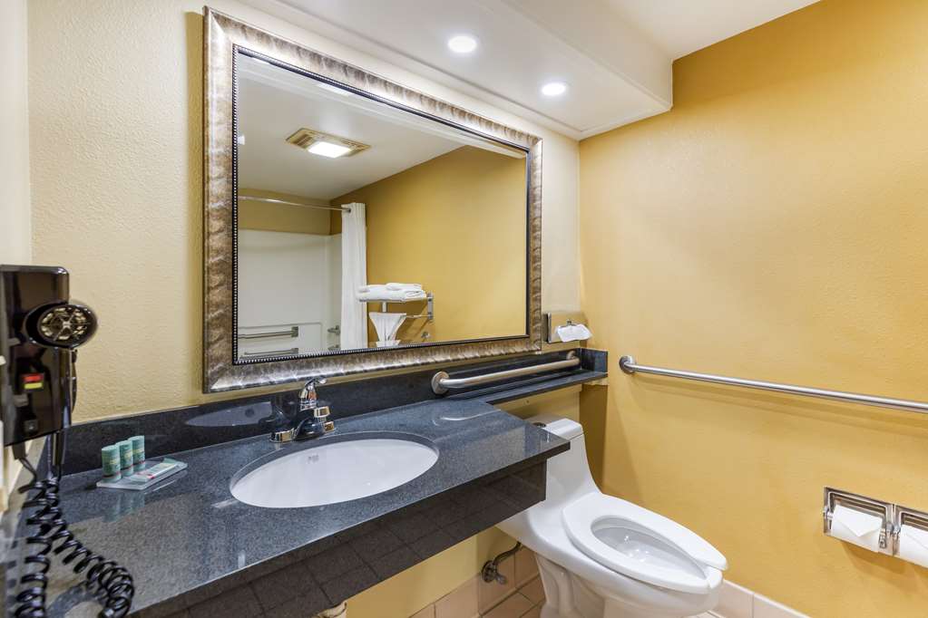 Best Western Kiva Inn - photo 16