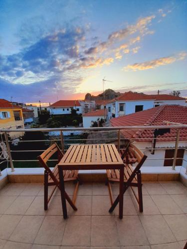 Beautiful house with great castle view — 4-Star Luxury Hotel in Myrina, Greece