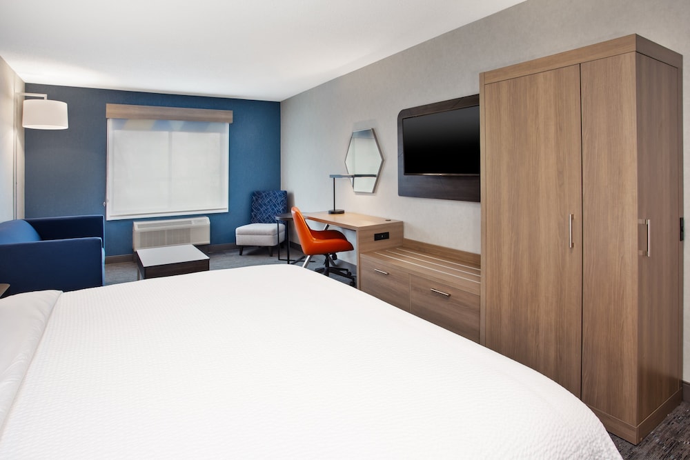 Holiday Inn Express Hotel & Suites Belleville by IHG - photo 6