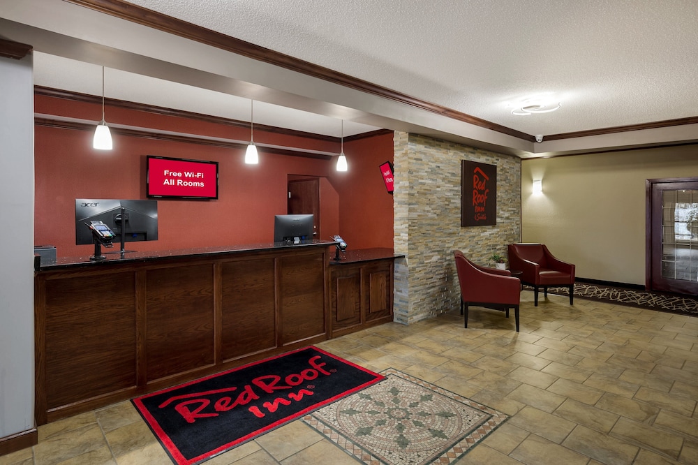 Red Roof Inn & Suites Bloomsburg Mifflinville - photo 3