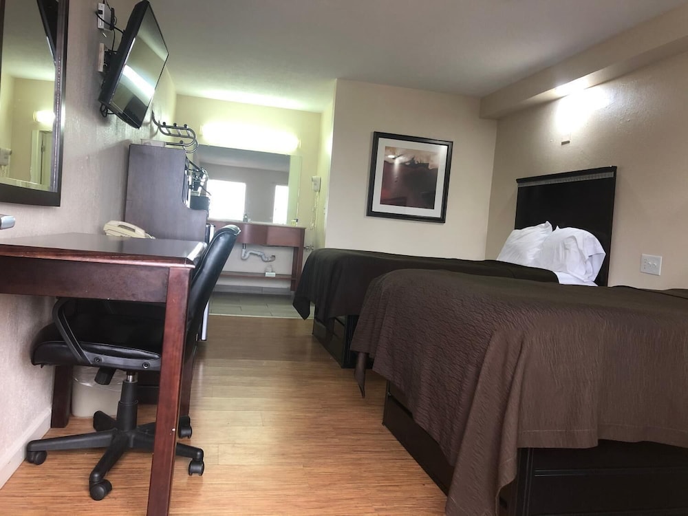 Crossroads Inn - photo 10