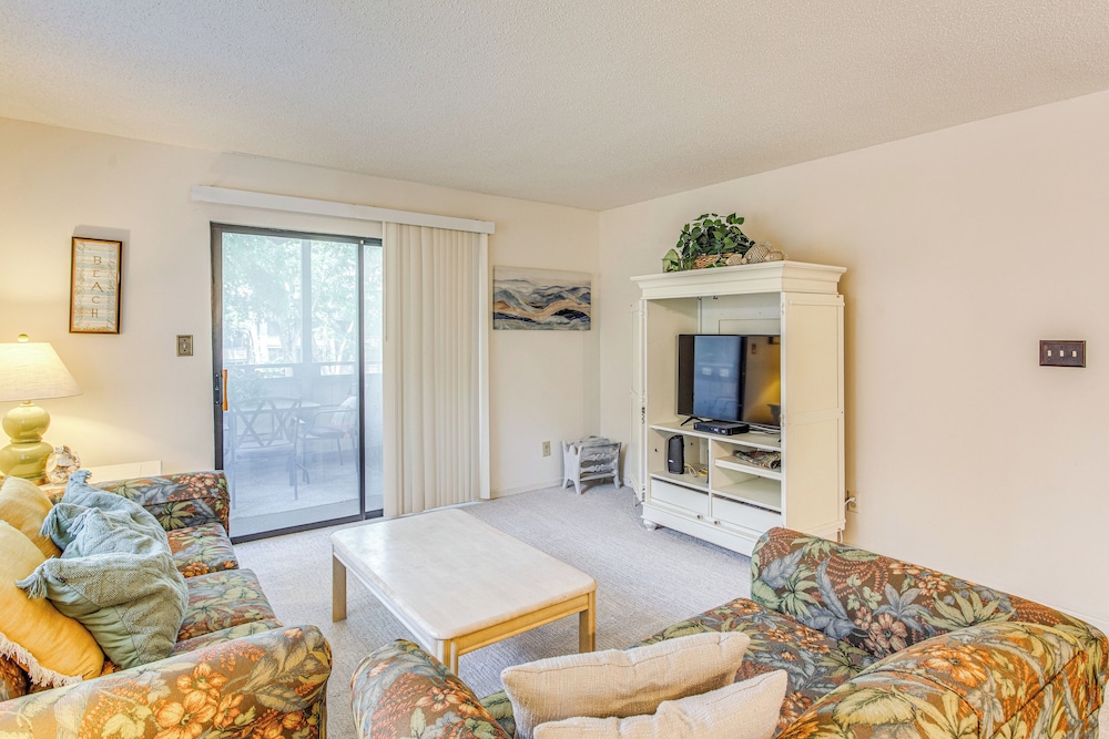 Walk To Myrtle Beach Condo with Resort Perks - photo 9
