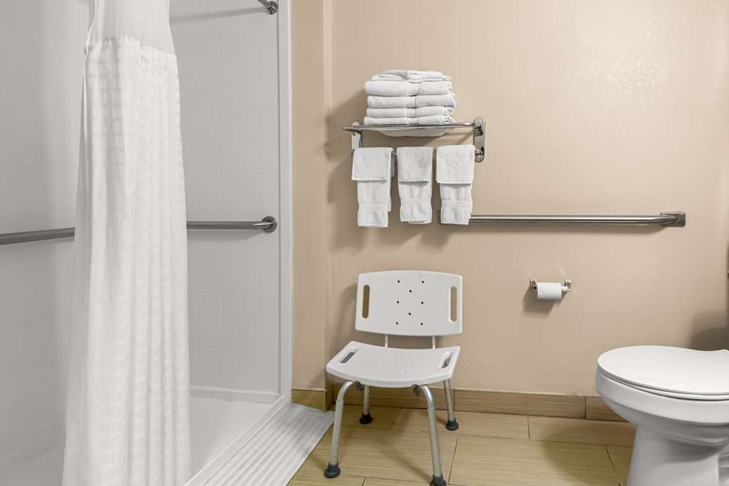 Comfort Suites Vincennes - photo 8